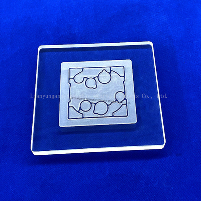 Produção CNC de Alta Precisão, Alta Pureza 99,99% Placas de Quartzo Perfuradas, Placas de Quartzo Ranhuradas e Placas de Vidro de Quartzo