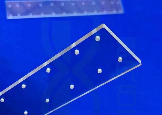 Laser da elevada precisão que fura a placa transparente do silicone fundido com furo